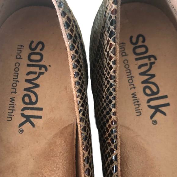 Softwalk Snakeskin Ballet Flats - Picture 5 of 10